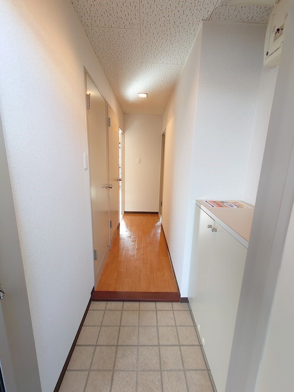 カルム新金岡 玄関