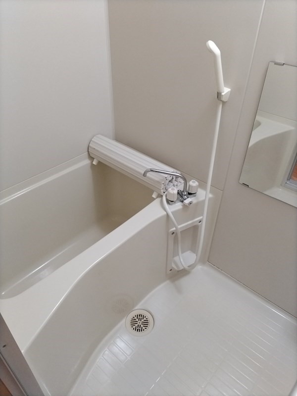 プレジオカーサ 風呂画像