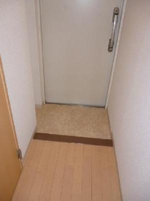 アルモニー中もず 玄関
