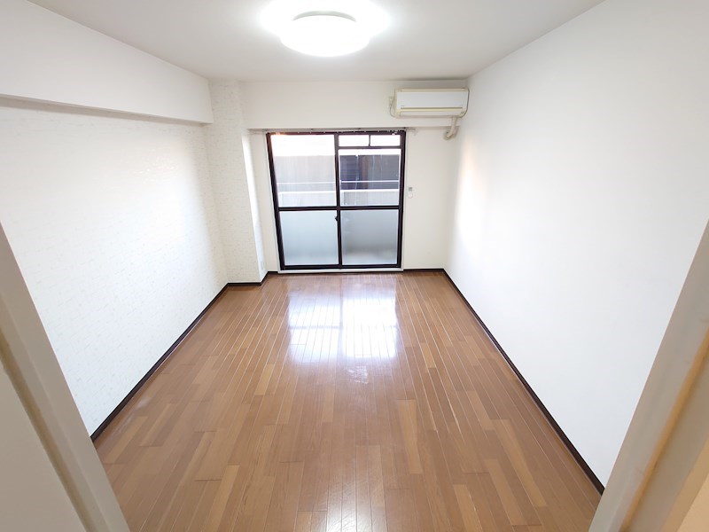 ピュアコーポなかもず リビング