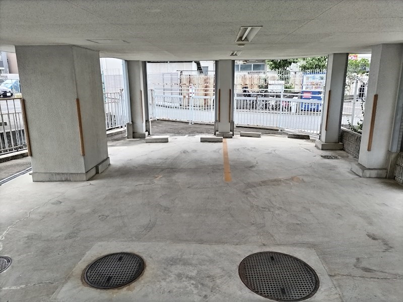 ドムス白鷺 駐車場