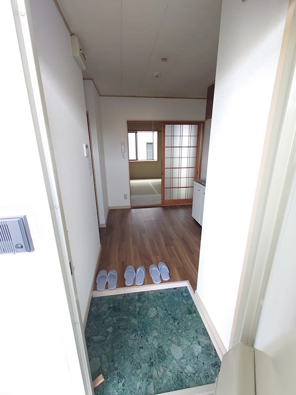 吉岡マンション 玄関