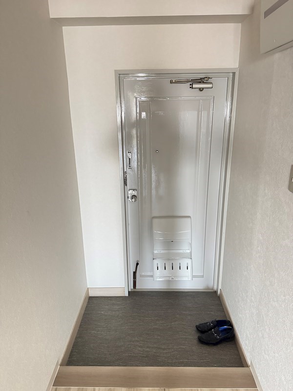 エスト深井 玄関