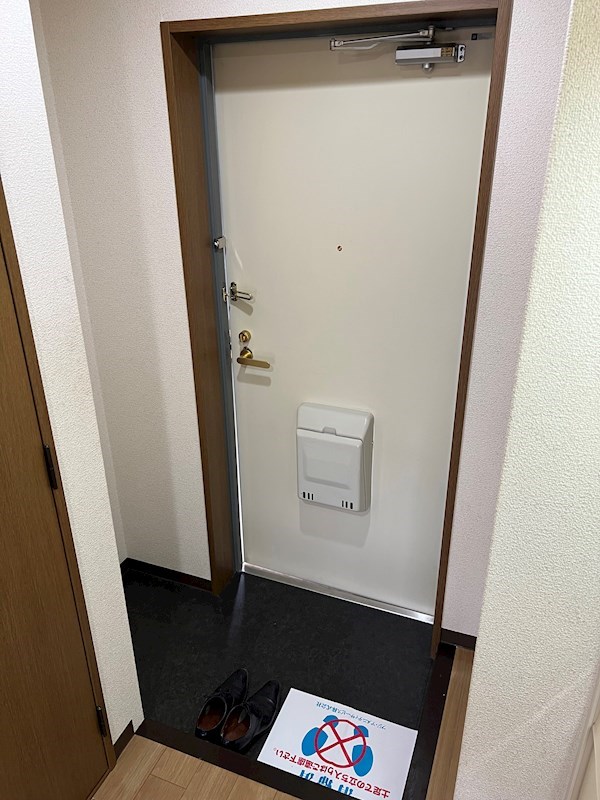 ルーチェⅠ番館 玄関