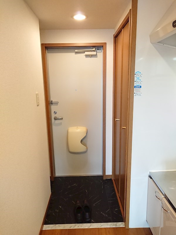 ワンズ・ワン  玄関