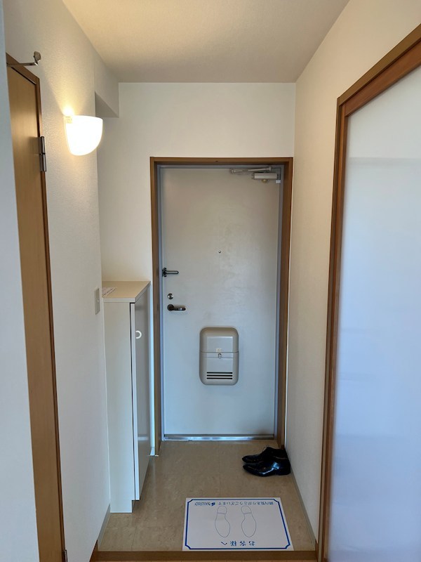 メゾン・ル・ヒール 玄関