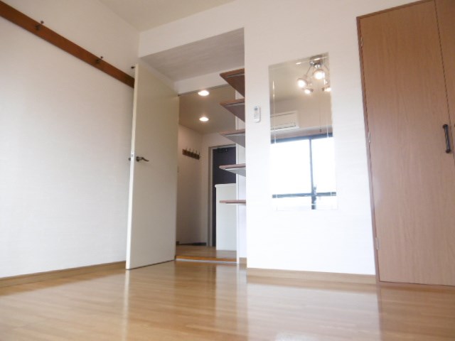 新川崎ロイヤルパレス ベッドルーム