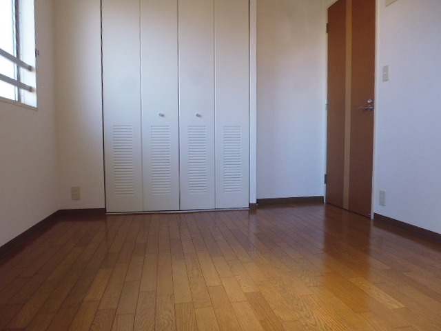 ベッドルーム