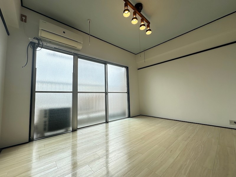 横浜スカイマンション ベッドルーム