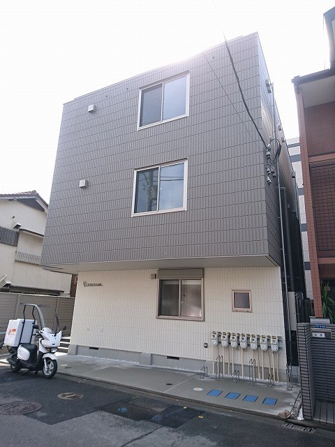 CELEN PLAISIR 203号室 外観