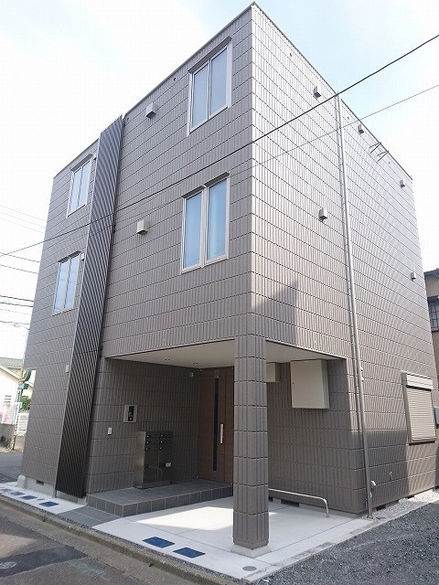 スフォルツァンド 302号室 外観