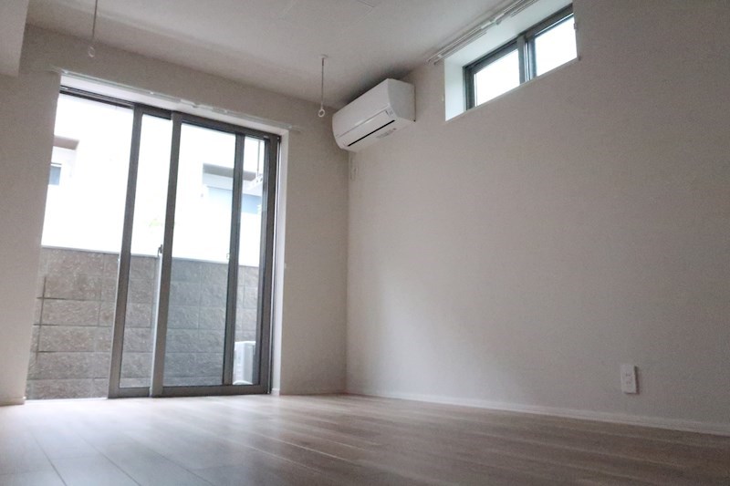 クエストコート リビング