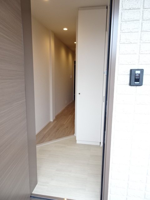 クエストコート 玄関