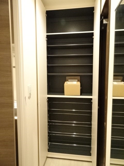 maison Ikebata 玄関