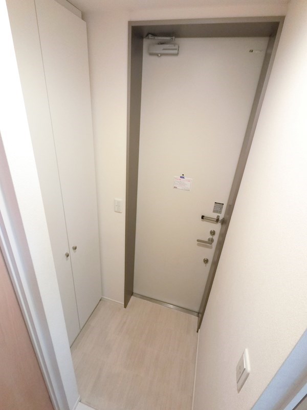 アネシス・ヴィラ 玄関