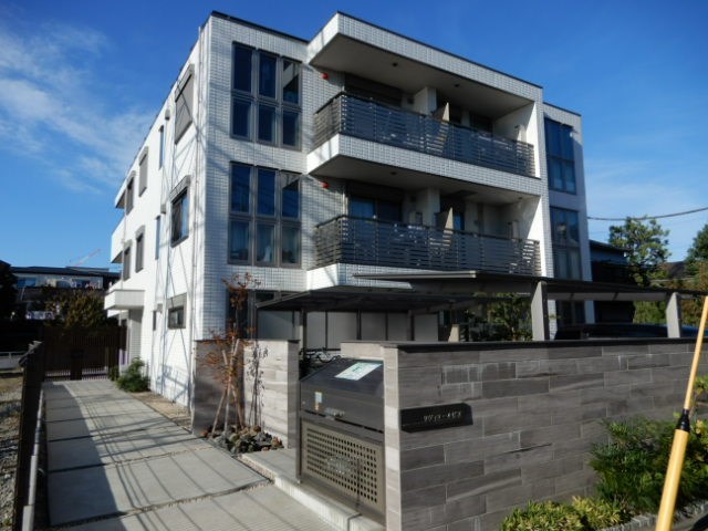 リヴィエール横浜  203号室 外観