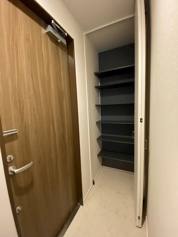 へーベルメゾン渡田向町 玄関