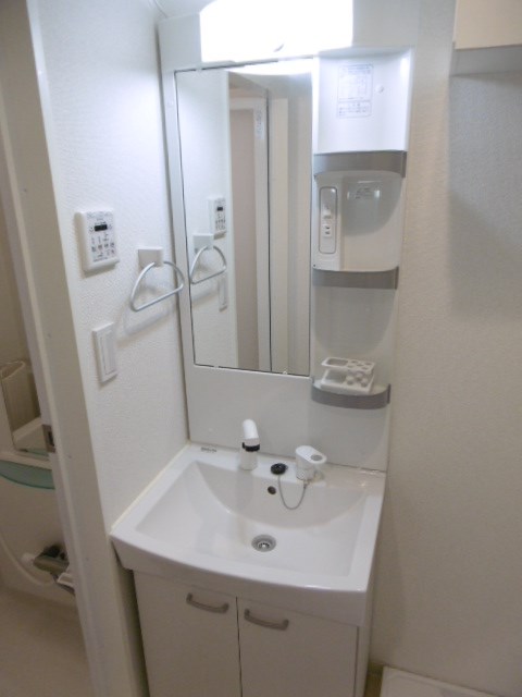 ローレルSAIWAI 玄関