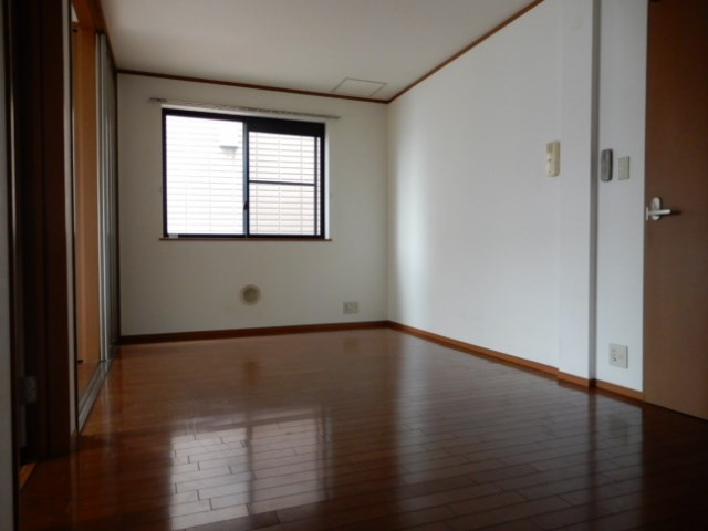 プラッツ  リビング