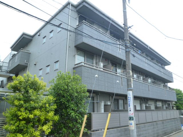サンヴィレッジ塚越 301号室 外観