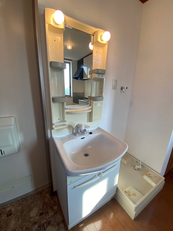 クイールメゾン 玄関