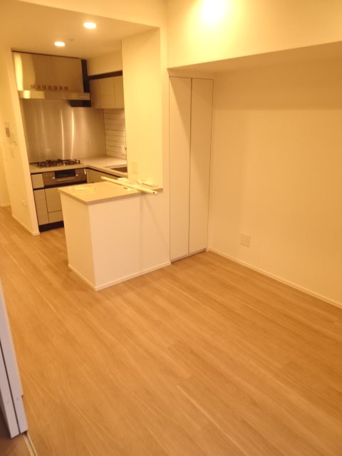 イニシア横浜桜木町 リビング