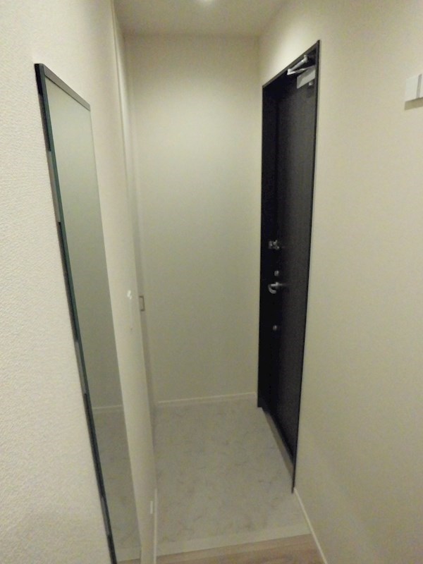 ヘーベルメゾン壱番館 玄関