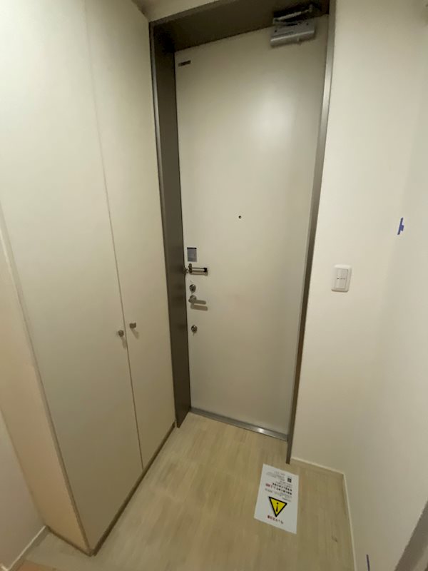 オリエンス 玄関
