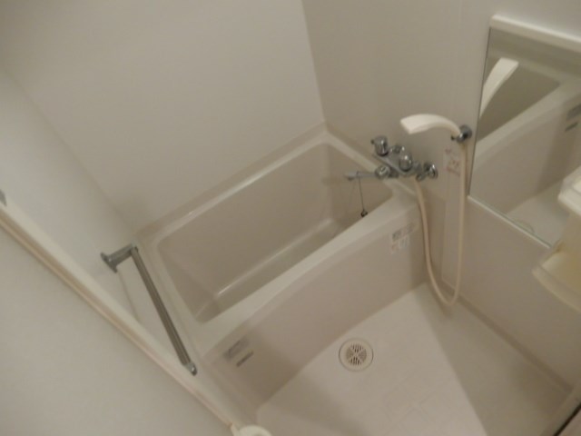 メゾンリヴィエール 風呂画像