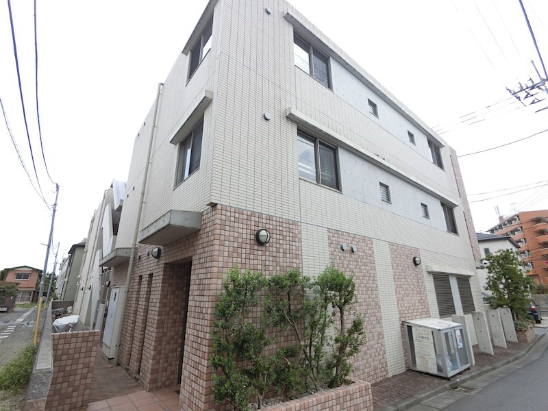 赤いリボン  102号室 外観