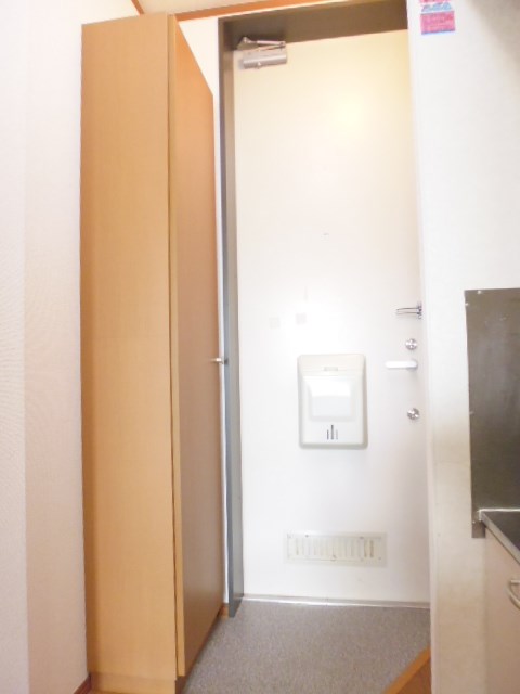 メゾンフォール 玄関