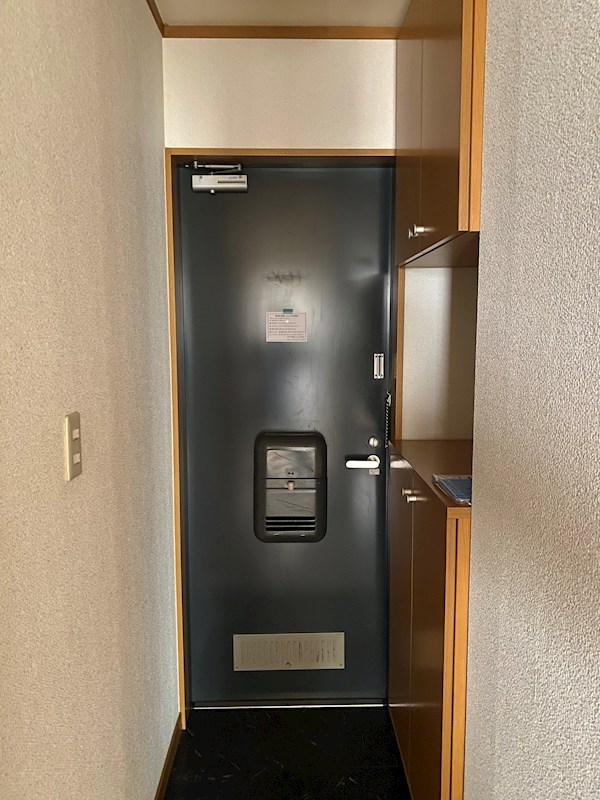 アティウスメゾンA  玄関