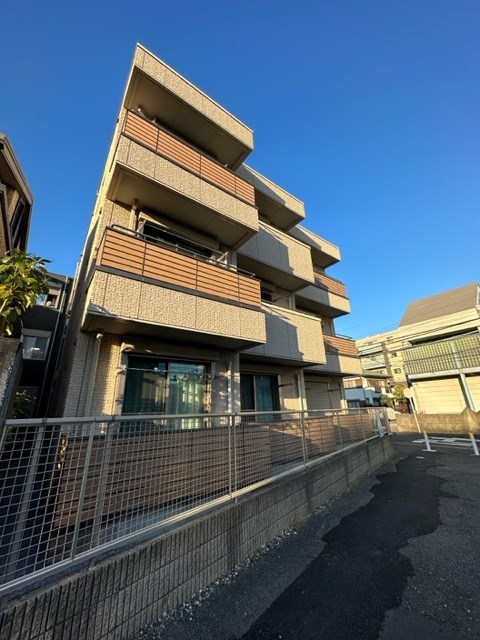 ウエスト 301号室 外観