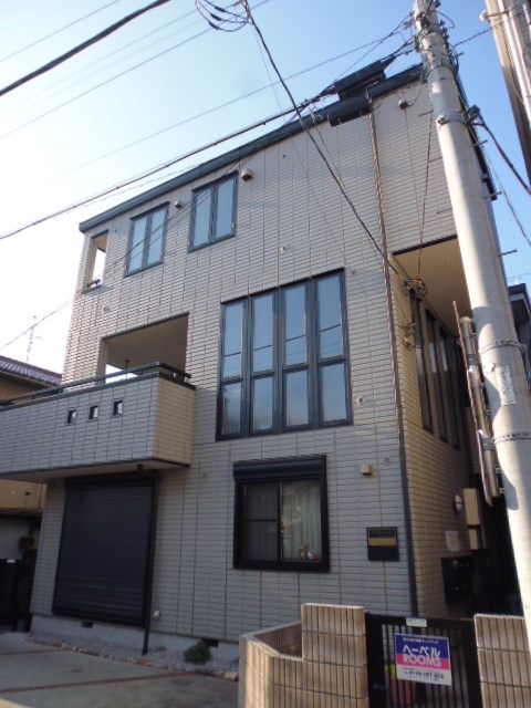 フラットコート 303号室 外観