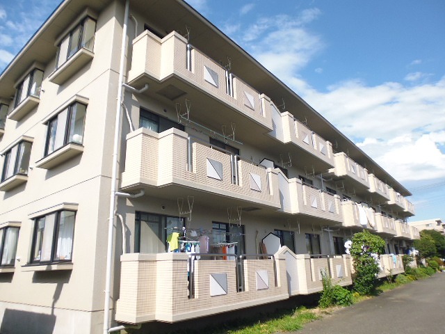 ガーデンハイツ小沢 305号室 外観