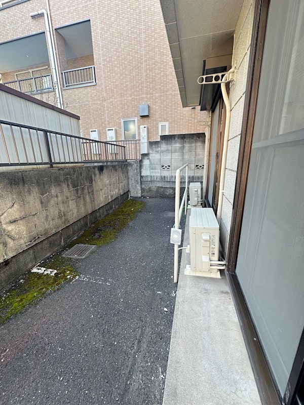 ロイヤルメゾン岸谷 ベランダ
