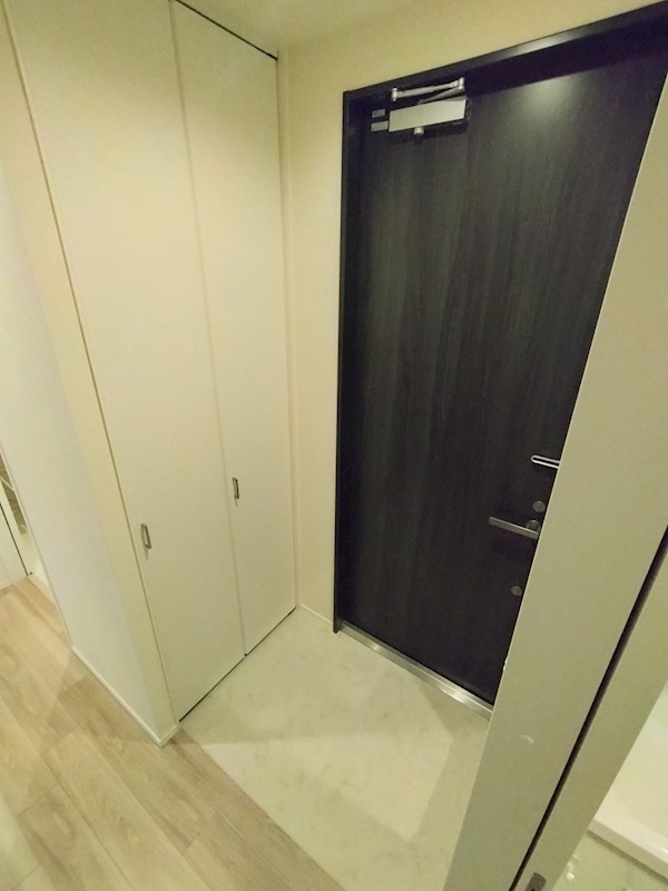 チャープフォレスト 玄関