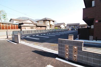 Polonia　Kokura-kita 駐車場