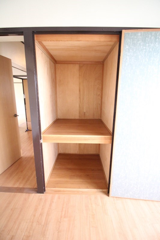 第一泉ヶ丘ビル 収納