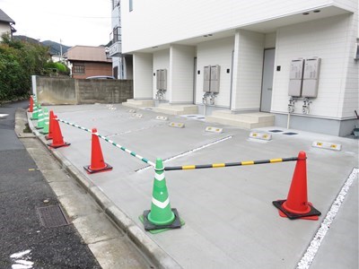エクシヴ上富野  駐車場