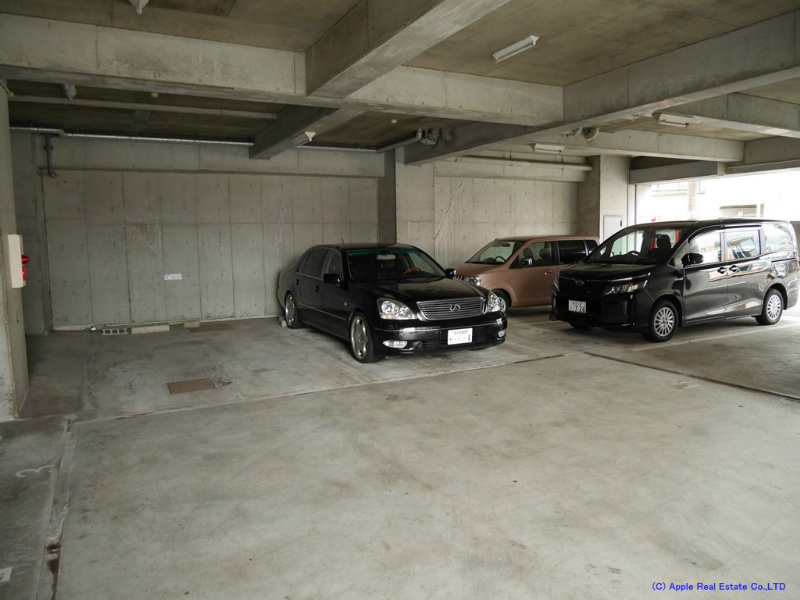 エル片野Ⅰ   駐車場