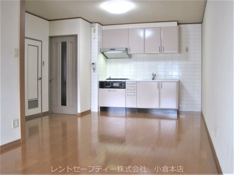 サンライフ別院Ⅱ リビング