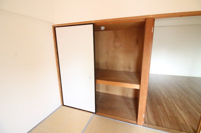 シャトレ中井 収納