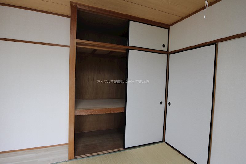 エレガンス中井 収納