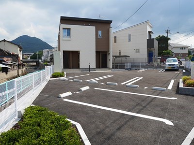 ヴィラ　タカハマ 駐車場