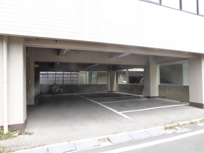 サージュ片野    駐車場