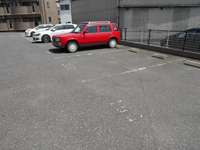 ミレニアムハイツ熊本 駐車場