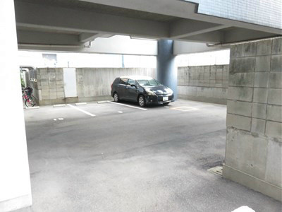 アーバンパレス小倉Ⅱ 駐車場