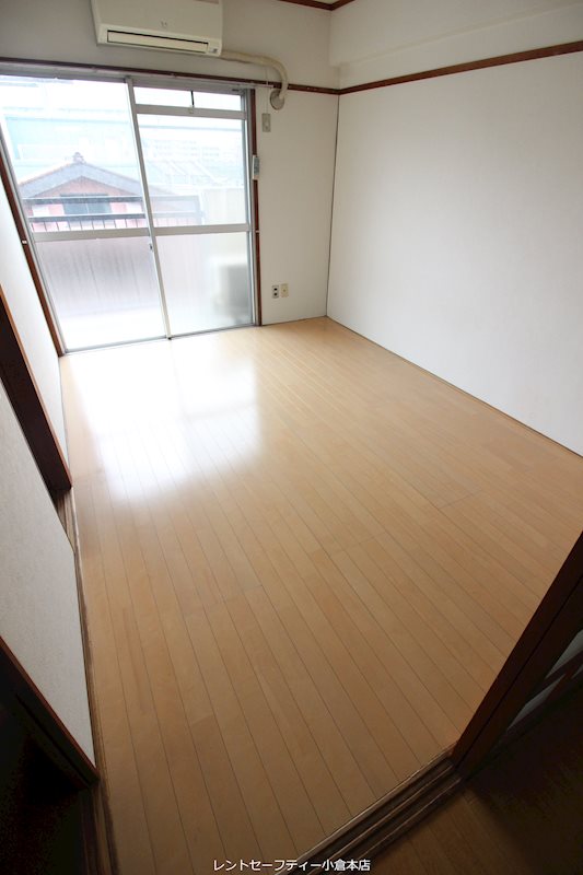 有田興産ビル ベッドルーム