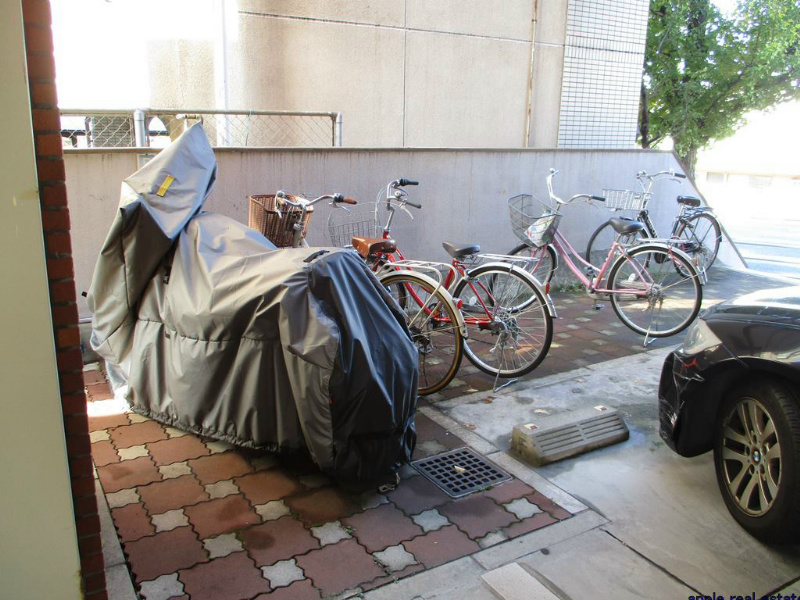 パワーズ117  駐車場